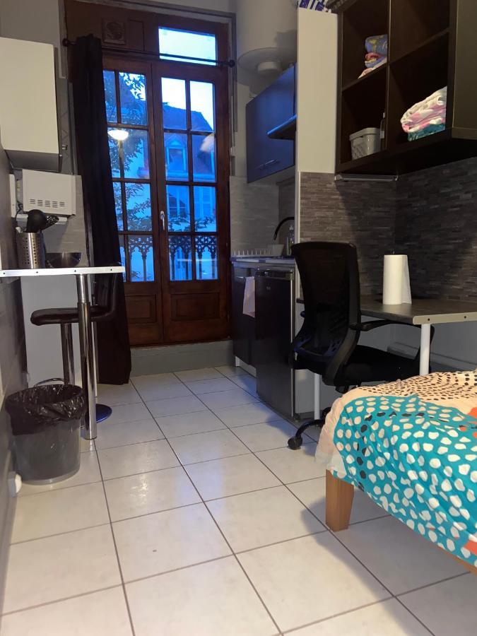 Appartement Emplacement Ideal : Studio Au Coeur De Dijon Disponible En Location Extérieur photo